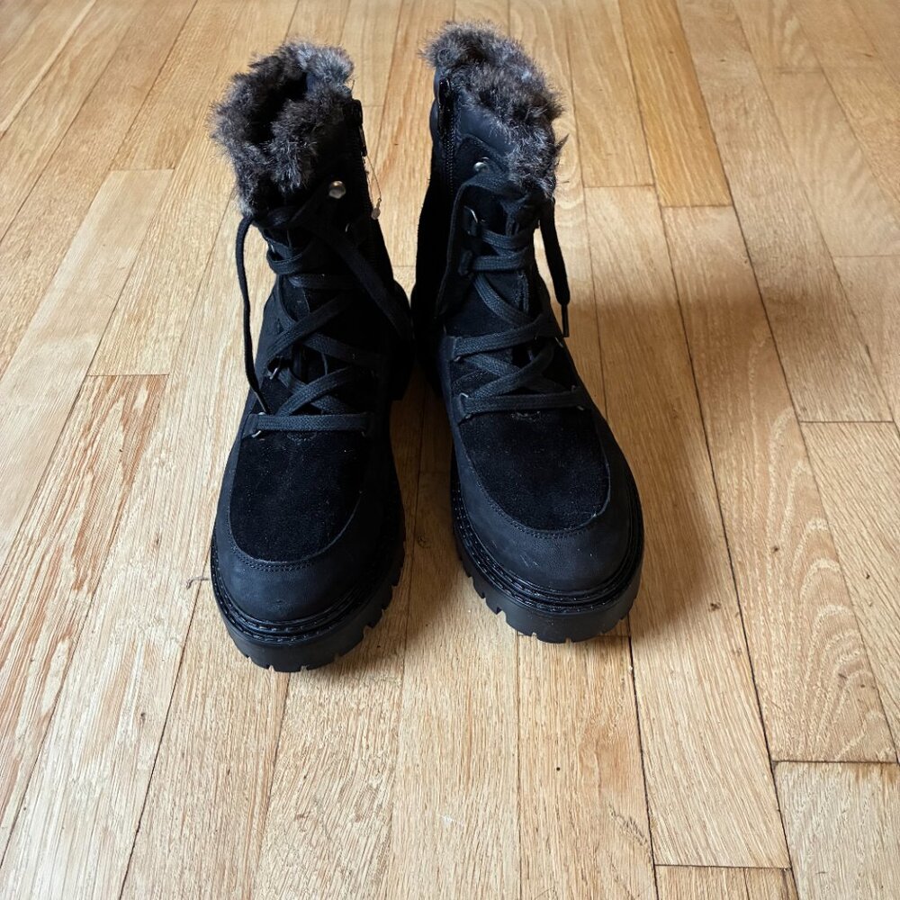 Enjoiya black chunky lug sole suede Leather lace up boot size 8